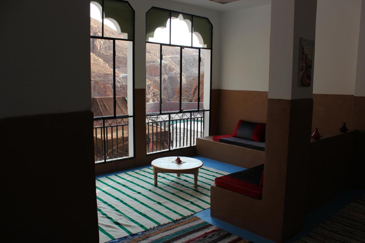 Kasbah Lucas Hostel Akhendachou n'Ait Ouffi Ngoại thất bức ảnh