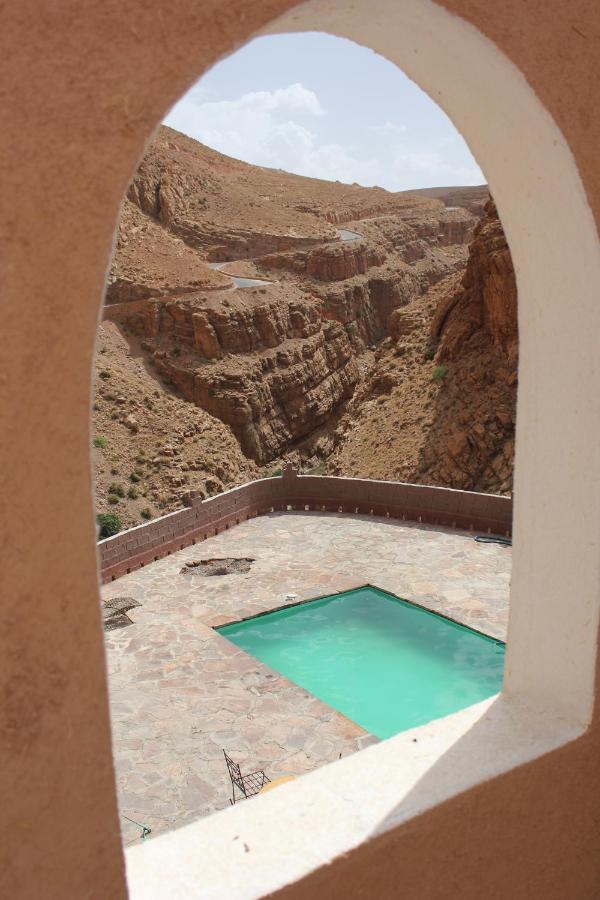 Kasbah Lucas Hostel Akhendachou n'Ait Ouffi Ngoại thất bức ảnh